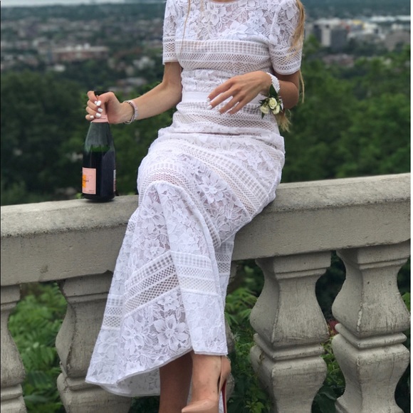 BCBGMAXAZRIA Lace white gown - Picture 8 of 8